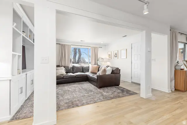 1638 Woodland Dr, Provo, UT 84604 - #3