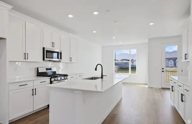 12682 S Lincoln Peak Ln #113, Herriman, UT 84096 - #3
