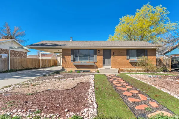 7628 S Casa Verde St E, Midvale, UT 84047