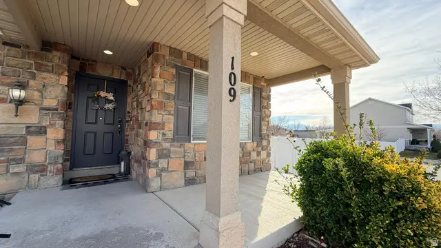 109 W Nautical Dr, Stansbury Park, UT 84074 - #2