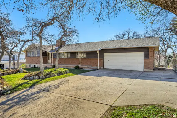 413 S Stirling Dr, Fruit Heights, UT 84037