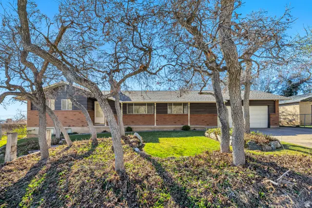 413 S Stirling Dr, Fruit Heights, UT 84037 - #2