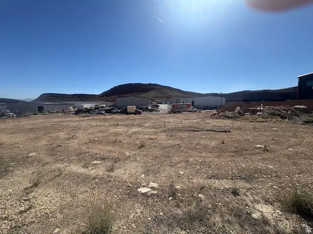 425 S Commerce St, Hurricane, UT 84737 - #1