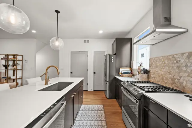 504 E Alice Way, Layton, UT 84041 - #3