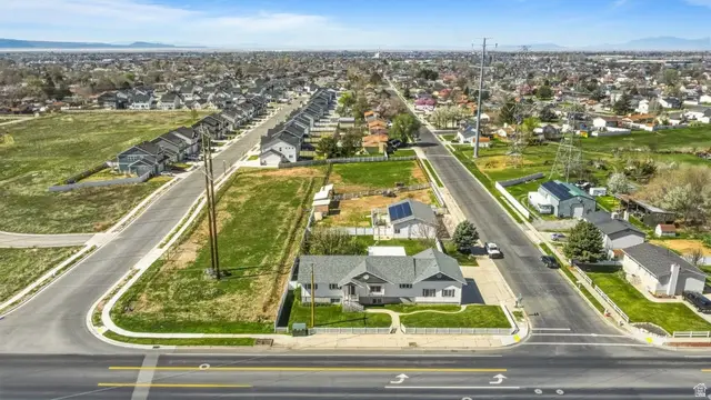 1055 S 1000 W, Clearfield, UT 84015 - #2