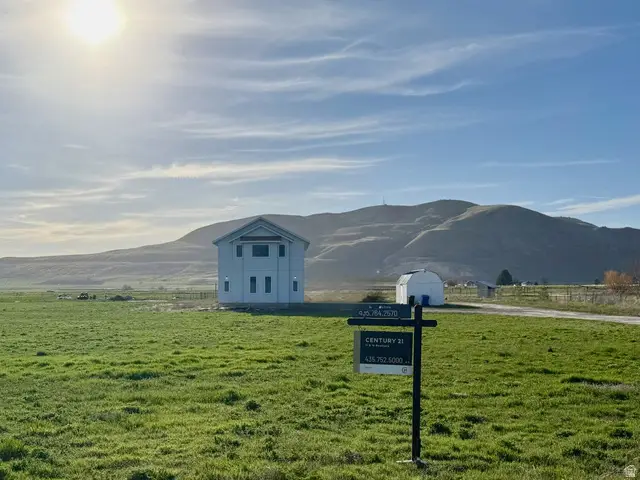 1445 S 800 E, Trenton, UT 84338 - #3