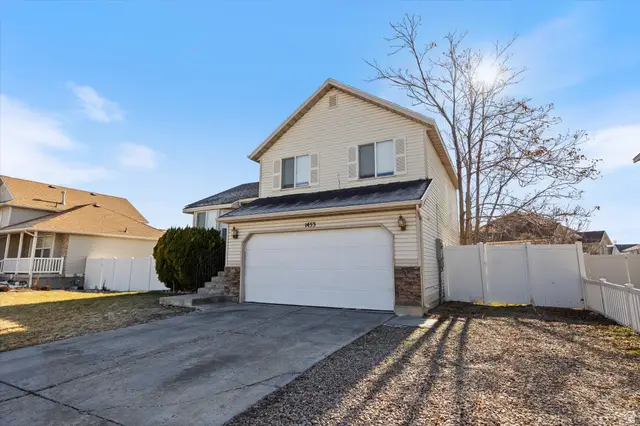 1453 W Lancelot Dr, West Valley City, UT 84119 - #2