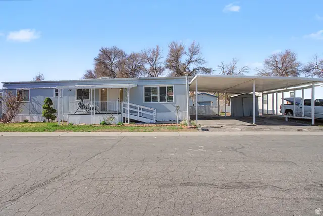 4996 Del Prado St, Murray, UT 84117 - #3