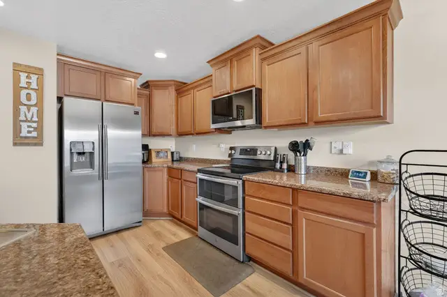 4035 E Oakland Hills Dr, Eagle Mountain, UT 84005 - #2