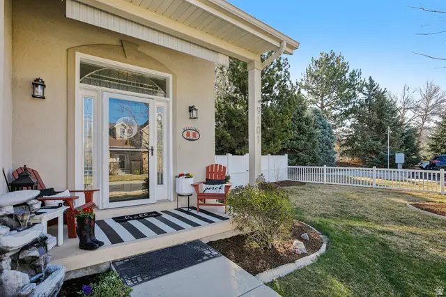 9101 S Enchanted Oak Ln, Sandy, UT 84094 - #2