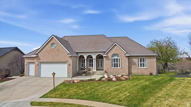 27 Canterbury Ln, Logan, UT 84321 - #3