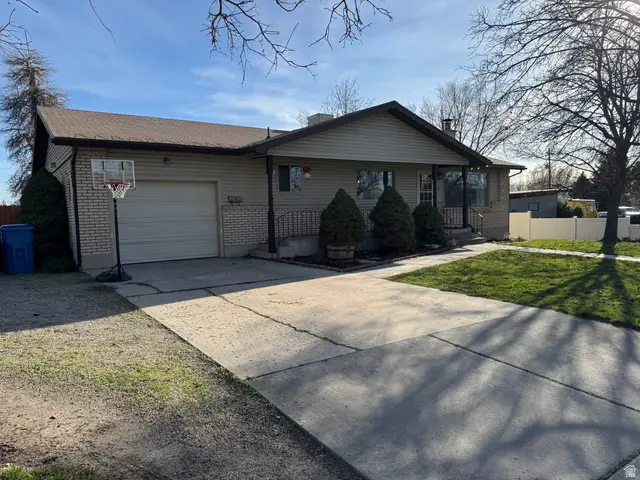 176 W Center St, Smithfield, UT 84335 - #2