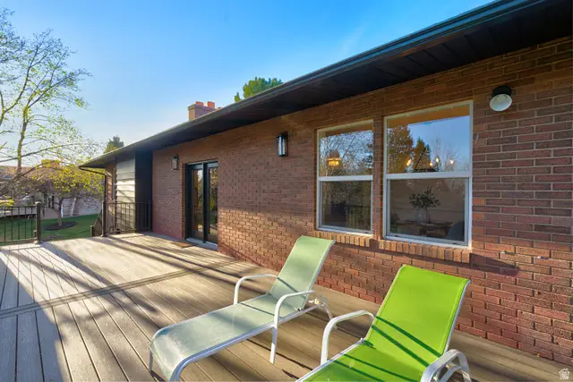 1242 E Snowcreek Dr, Layton, UT 84040 - #3