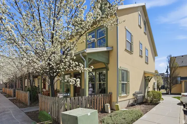 860 W Pantani Ct S, Midvale, UT 84047