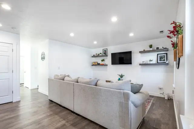 968 S 970 W, Woods Cross, UT 84087 - #3