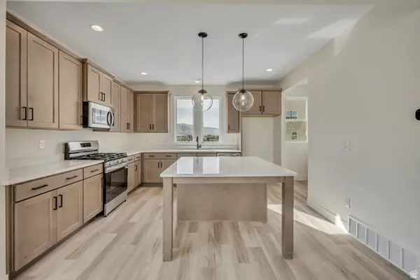 5306 W Center Field Dr W #137, South Jordan, UT 84009