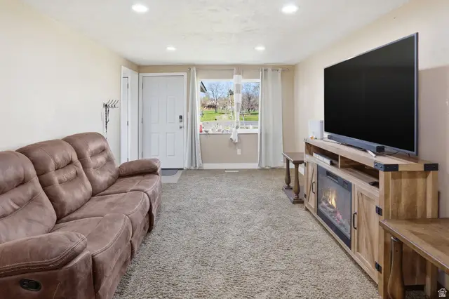 240 W 300 S, Smithfield, UT 84335 - #3