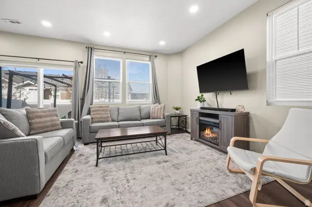 14242 S Daisyfield Dr, Draper, UT 84020 - #3