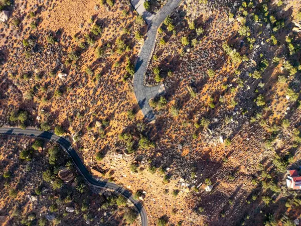 366 Quail Rd, Springdale, UT 84767