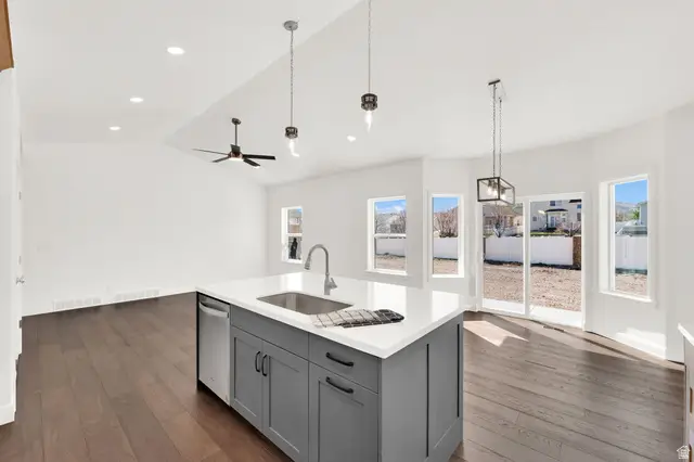 8364 S Four Elm Cir #2, West Jordan, UT 84081 - #3