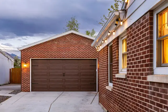 2008 E Stratford Dr, Salt Lake City, UT 84109 - #2