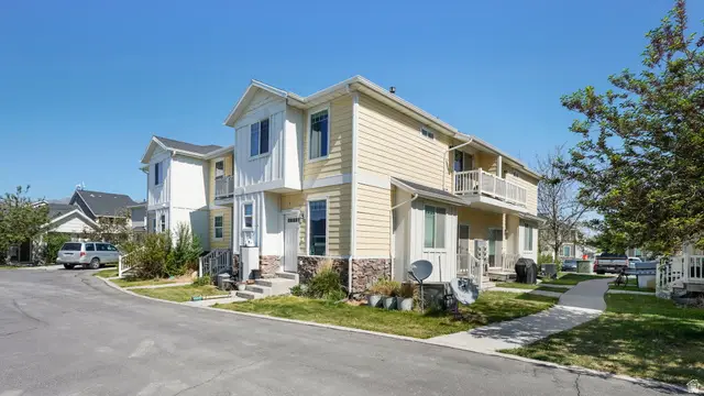 1825 E Cosmos Dr #E3, Eagle Mountain, UT 84005 - #2