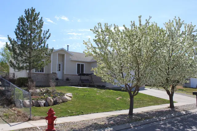 70 N Aspen E, Grantsville, UT 84029 - #3