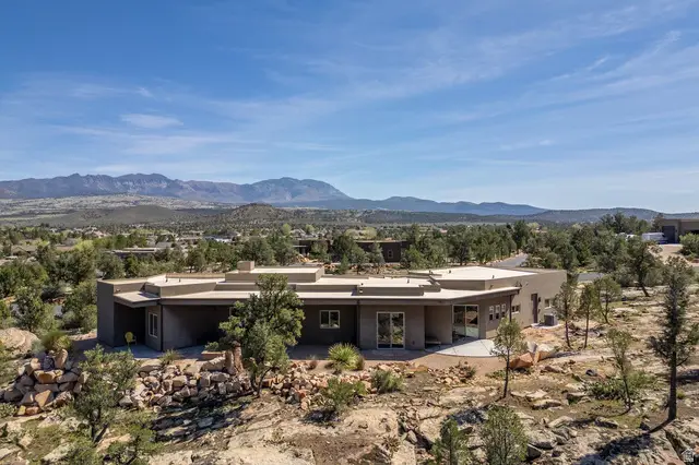 371 N Pinion Hills Dr, Dammeron Valley, UT 84783 - #2