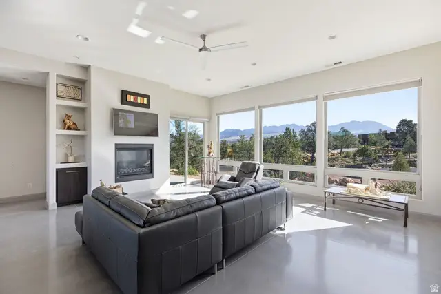 371 N Pinion Hills Dr, Dammeron Valley, UT 84783 - #3