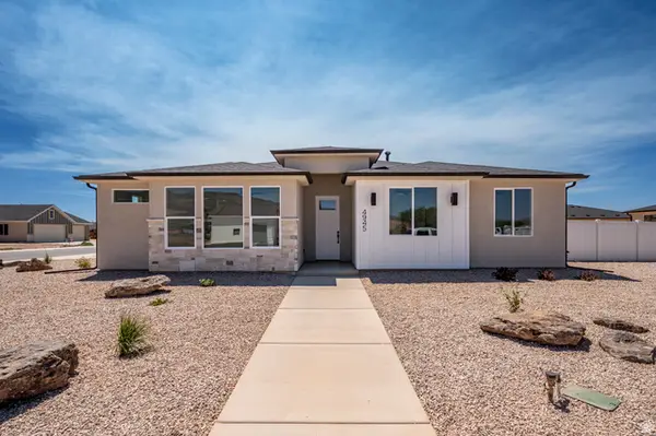 4945 N 970 E #89, Enoch, UT 84721