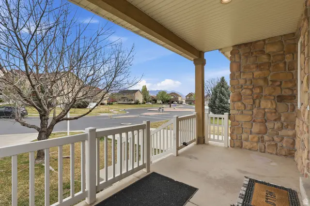 449 E Apple Blossom Dr, Pleasant Grove, UT 84062 - #3