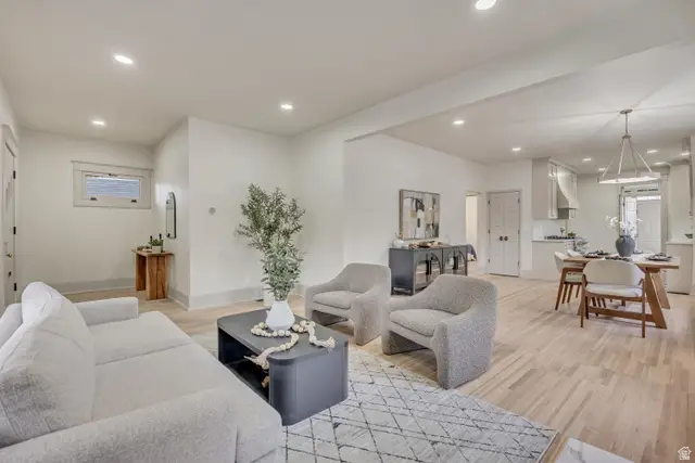 189 N M St E, Salt Lake City, UT 84103 - #3