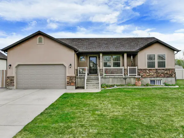 2679 W 2500 N, Clinton, UT 84015