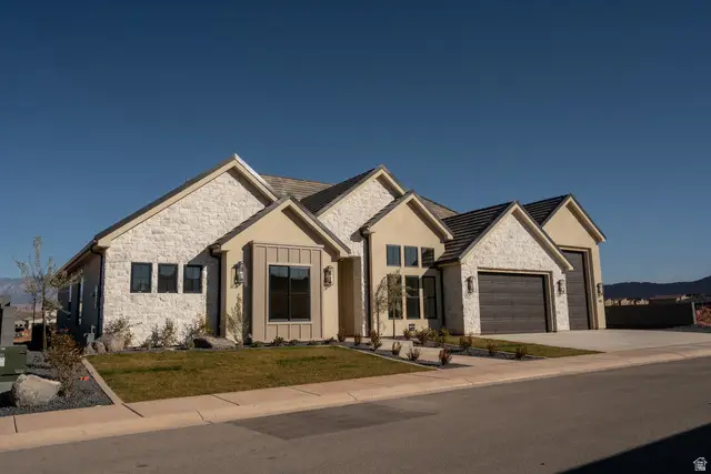 425 E Forrest Paddock Dr, Washington, UT 84780 - #3