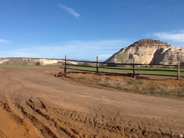 1345 S 1070 E, Boulder, UT 84716