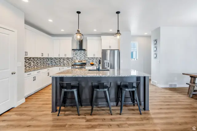 6281 W Copper Hawk Dr, South Jordan, UT 84009 - #2