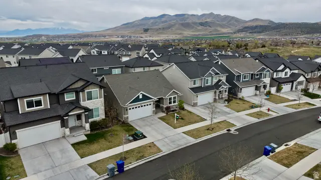 128 N Foxmoor Way, Saratoga Springs, UT 84045 - #3