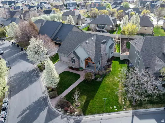 1997 W Crescent Dr, Mapleton, UT 84664 - #2