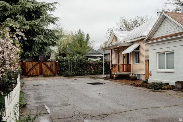 759 S Kilbourne Ct, Salt Lake City, UT 84102 - #2