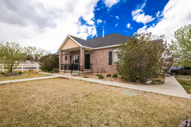 54 S Ivie, Roosevelt, UT 84066 - #2