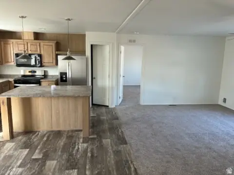 1271 W Hummingbird St #301, Salt Lake City, UT 84123 - #3