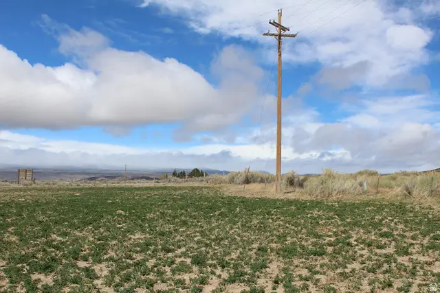 1735 S Hwy 24 #1, Lyman, UT 84749 - #3