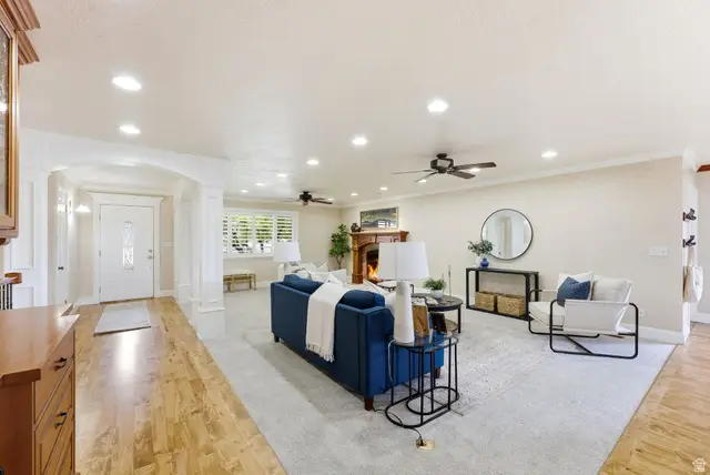 11404 S High Mesa Dr, Sandy, UT 84092 - #2