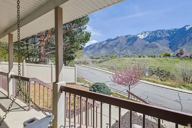 11406 S Gracey Ln E, Sandy, UT 84092 - #3