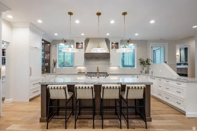 4630 S Naniloa Dr, Holladay, UT 84117 - #3