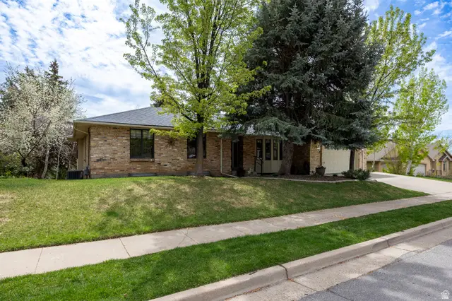 2612 E Antelope Dr, Layton, UT 84040 - #2