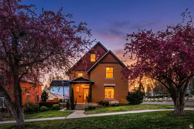 189 N R St E, Salt Lake City, UT 84103 - #1