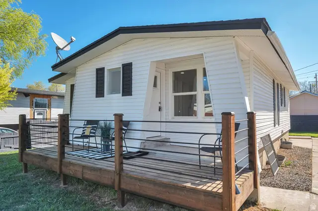 4471 S Honeywood Ln, West Valley City, UT 84120 - #3