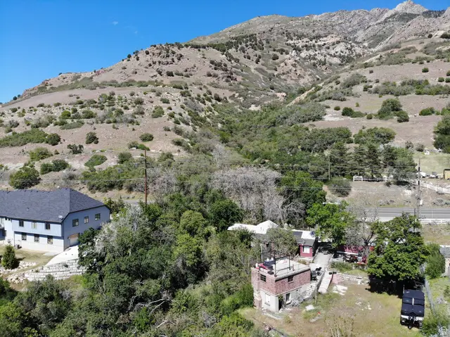 5830 S Wasatch Blvd, Holladay, UT 84121 - #3