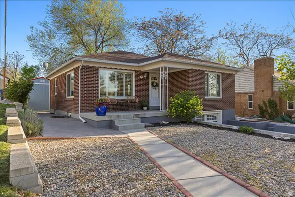 2468 E Redondo Ave S, Salt Lake City, UT 84108